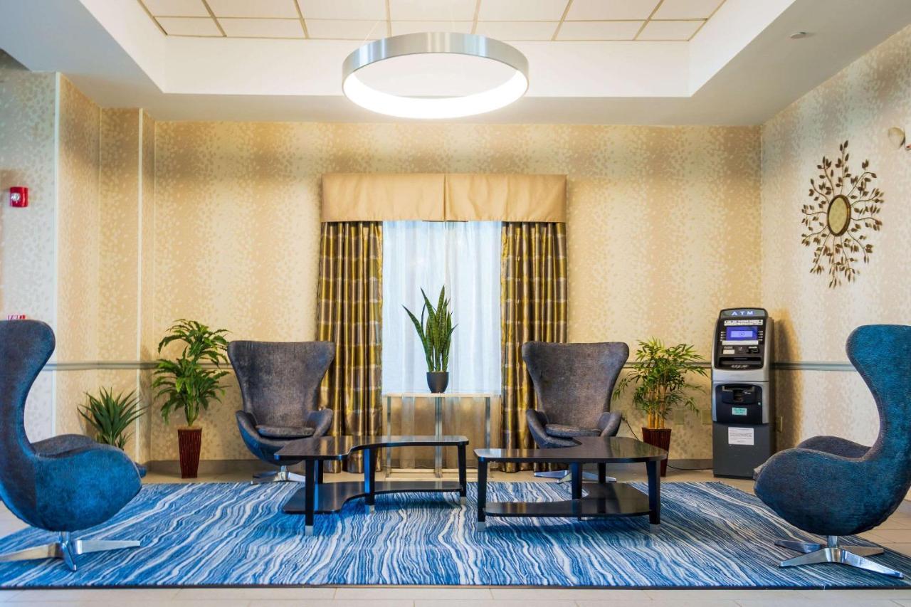 Comfort Inn & Suites Plainville-Foxboro エクステリア 写真