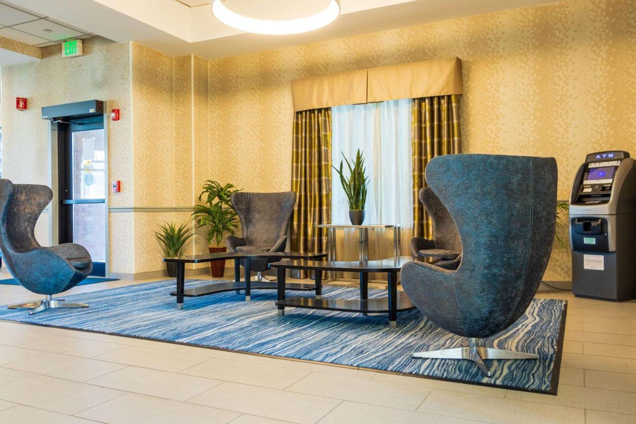 Comfort Inn & Suites Plainville-Foxboro エクステリア 写真