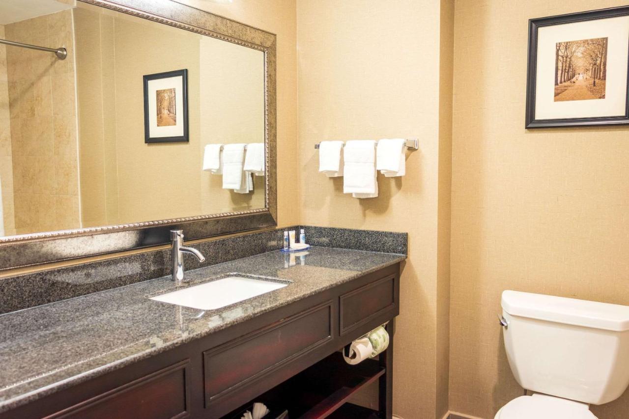 Comfort Inn & Suites Plainville-Foxboro エクステリア 写真