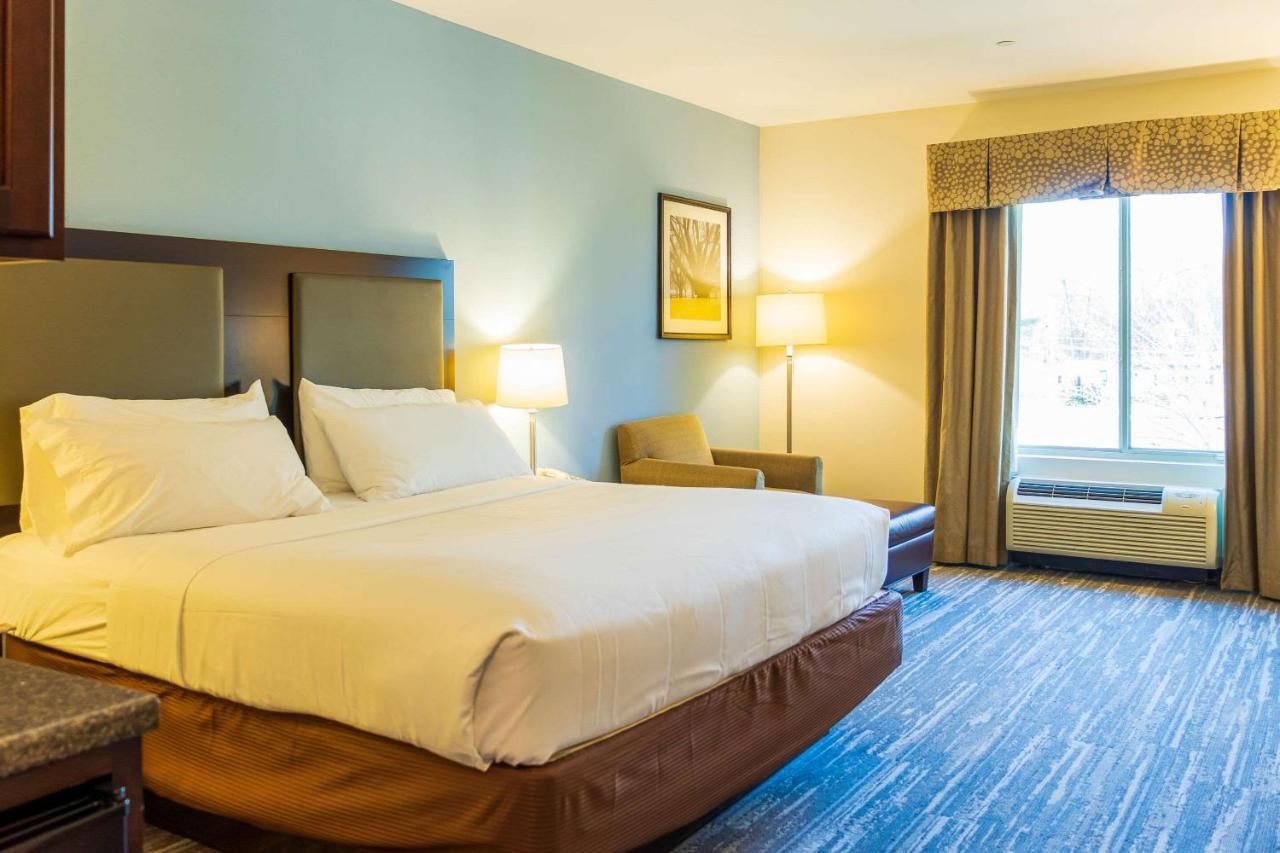 Comfort Inn & Suites Plainville-Foxboro エクステリア 写真